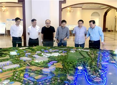汪啟來到恒地公司調研指導