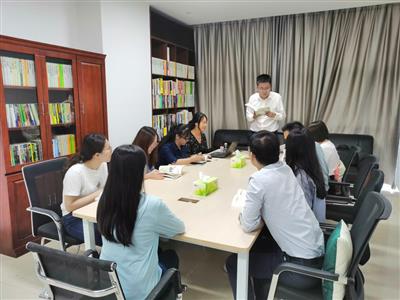 公司團支部開展第五期“青聽金控”——中秋詩詞鑒賞活動