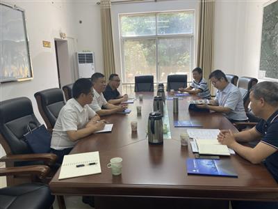 卿勇與邕寧區(qū)區(qū)長何翔舉行工作會(huì)談