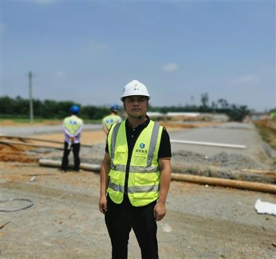 金茂公司羅佳華：勇于擔當，責任至上