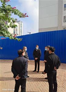 崇左市常務副市長羅海山到國際果品加工基地疫情防控隔離點檢查指導