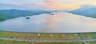 海河公司廣西靈山縣靈東水庫除險加固工程III標(biāo)段下閘蓄水順利通過驗收